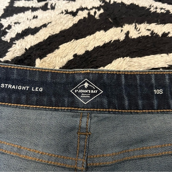 St John's Bay Jeans Size 10 Straight Leg - Picture 5 of 5